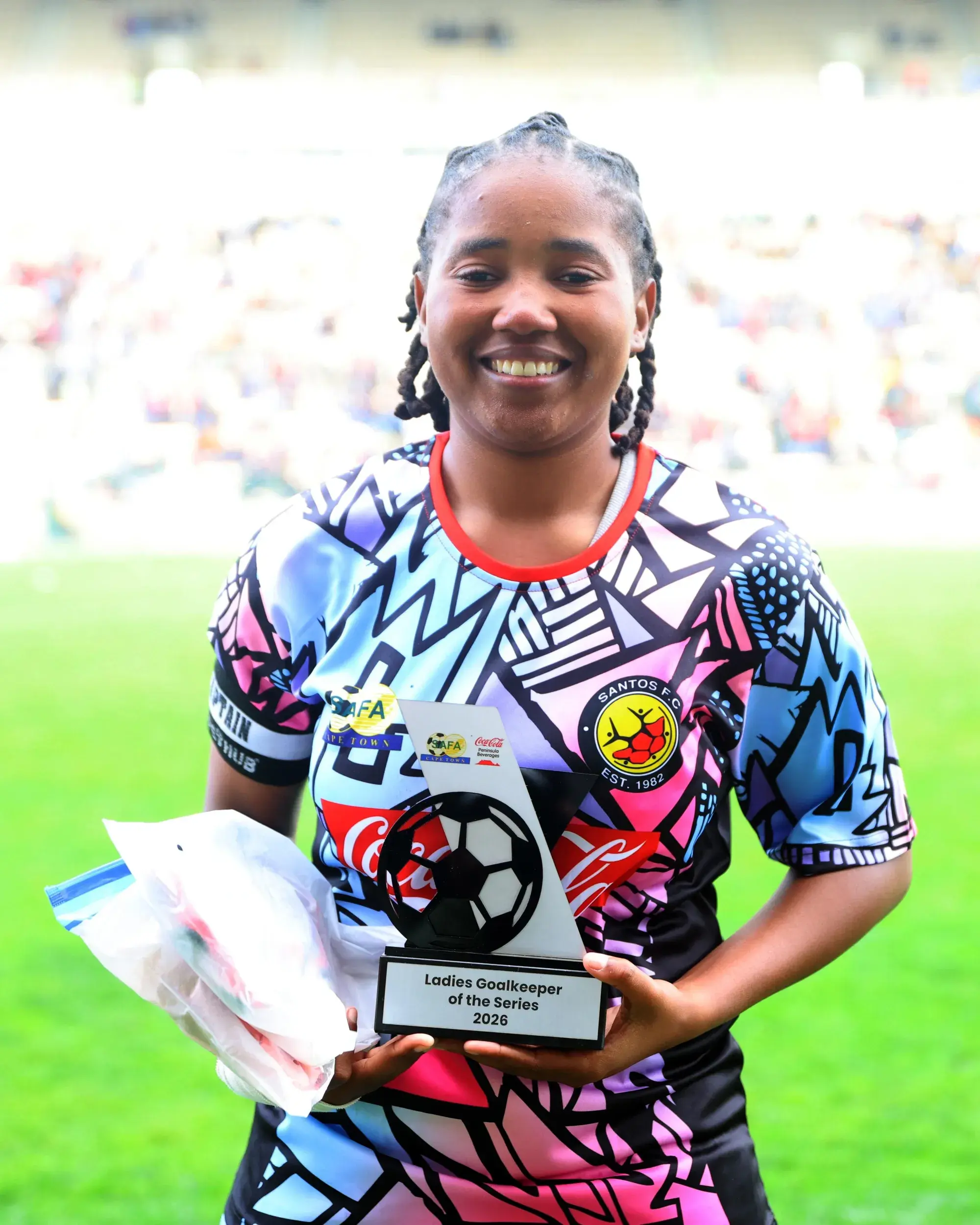 Despite Santos’ 3-0 defeat to Cape Town Roses in Saturday’s Coke Cup final at Athlone Stadium, goalkeeper Sibahle Gabiso earned the Goalkeeper-of the-Series award for her performances throughout the tournament.
