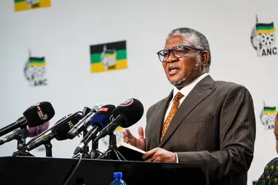 Mbalulas Rücktritt „ungerechtfertigt“: ANC-Führer bezeichnen den ...