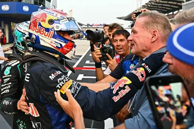 Verstappen Triumphs in Storm-Hit Bahrain GP in Malaysia
