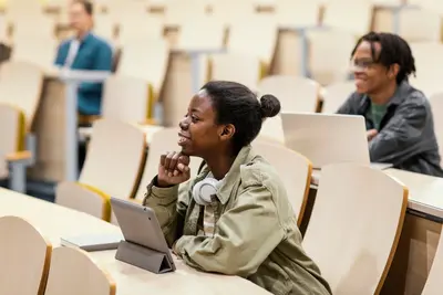 Reclaiming reason for transformation: Academic populism and the university
