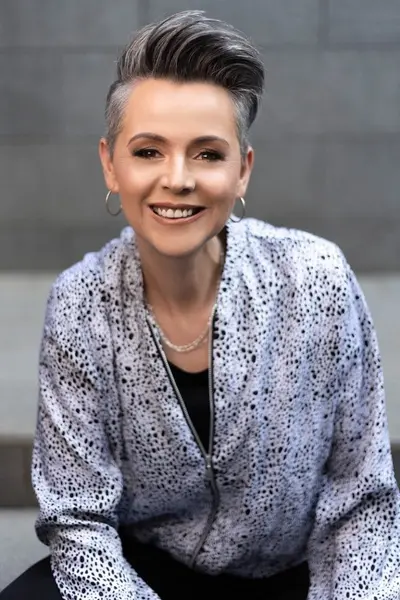 Afrikaans star Jennifer Zamudio brings 25-year celebration show to ...