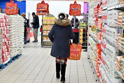 South African Reserve Bank rate hike puts inflation and growth on a ...