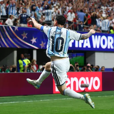 Die Fußballgötter haben Messi gnädig: Argentiniens epischer 3:2-Sieg gegen ...