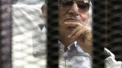 With Egypt in chaos, Mubarak misses court session
