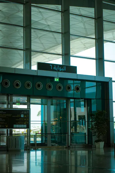 Flights paralysed, US staff ordered out of Saudi Arabia